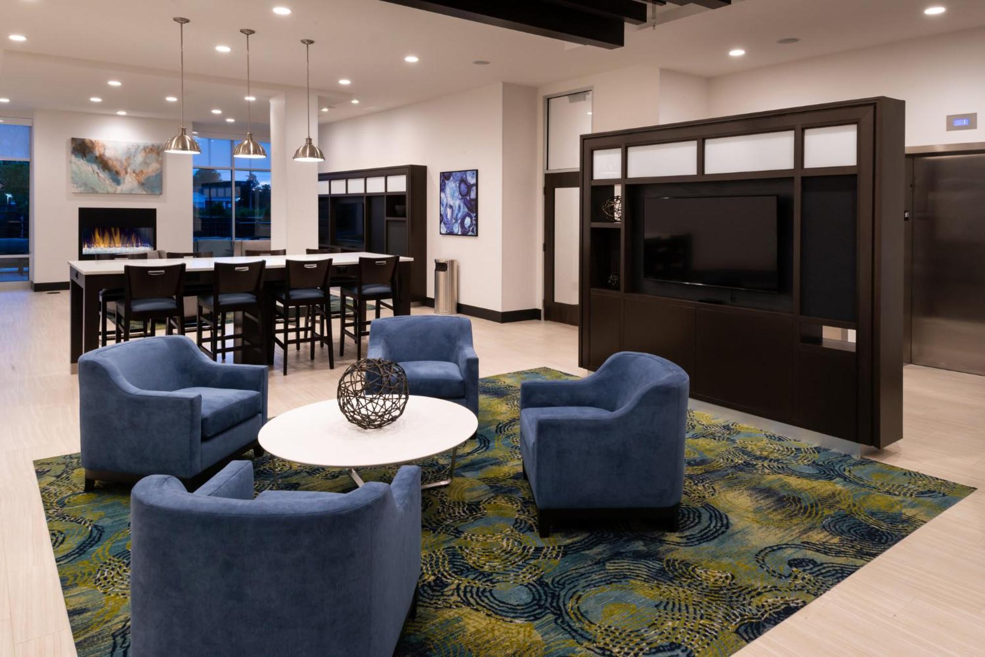 Holiday Inn & Suites - Farmington Hills - Detroit Nw By Ihg Eksteriør bilde