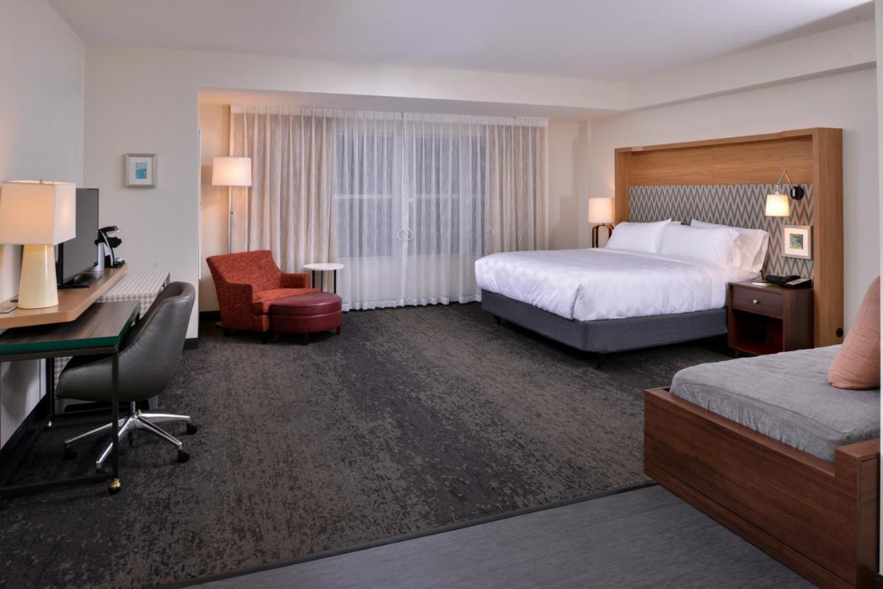 Holiday Inn & Suites - Farmington Hills - Detroit Nw By Ihg Eksteriør bilde